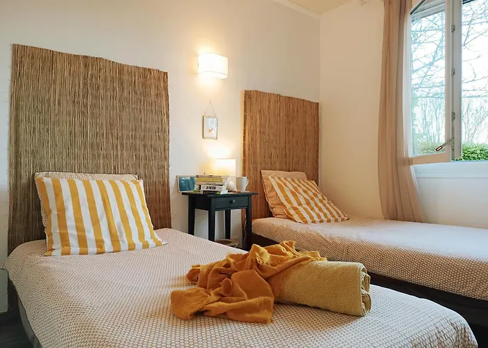 La Mesange Bleue Apartment *